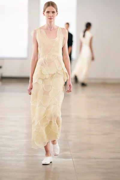 Look 30